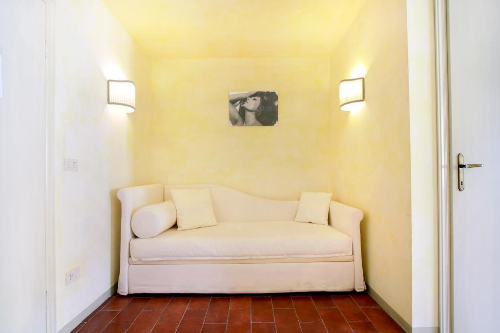 Michelangelo Guesthouse Florence Room photo