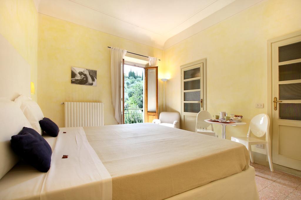 Michelangelo Guesthouse Florence Room photo